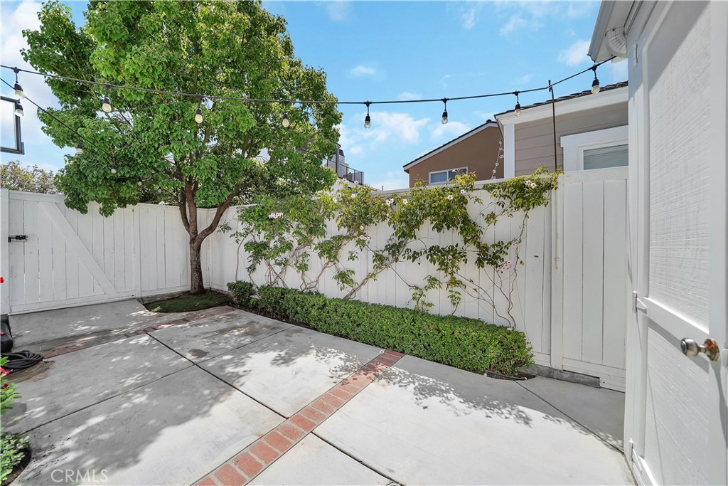 2027 Miramar Drive