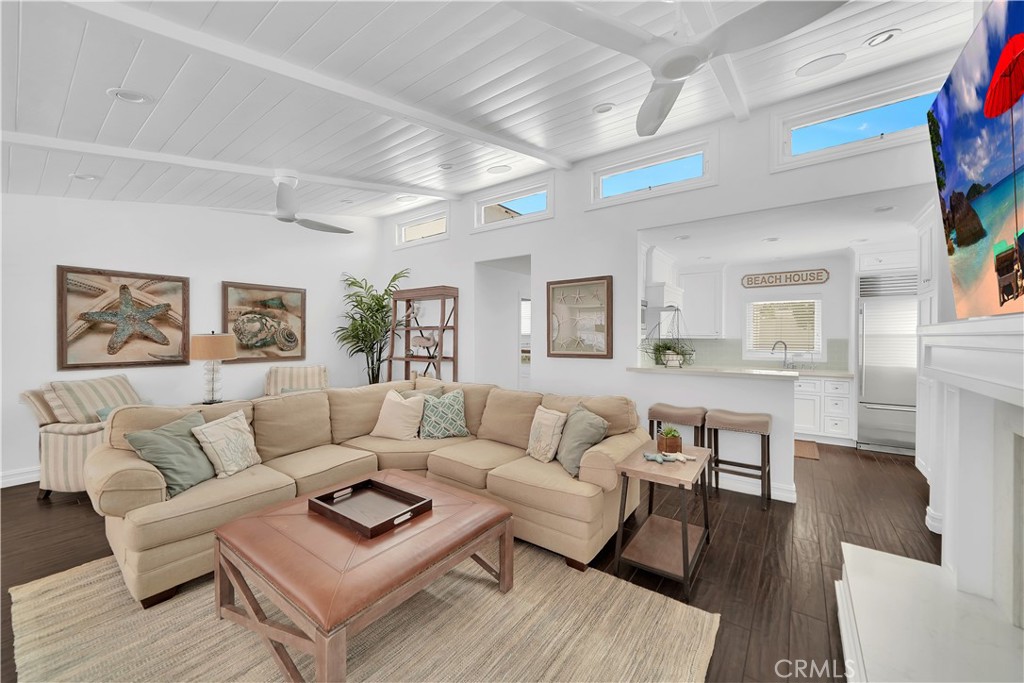 2027 Miramar Drive