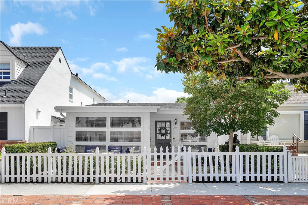 2027 Miramar Drive