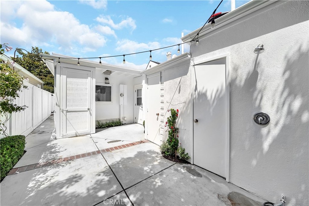 2027 Miramar Drive