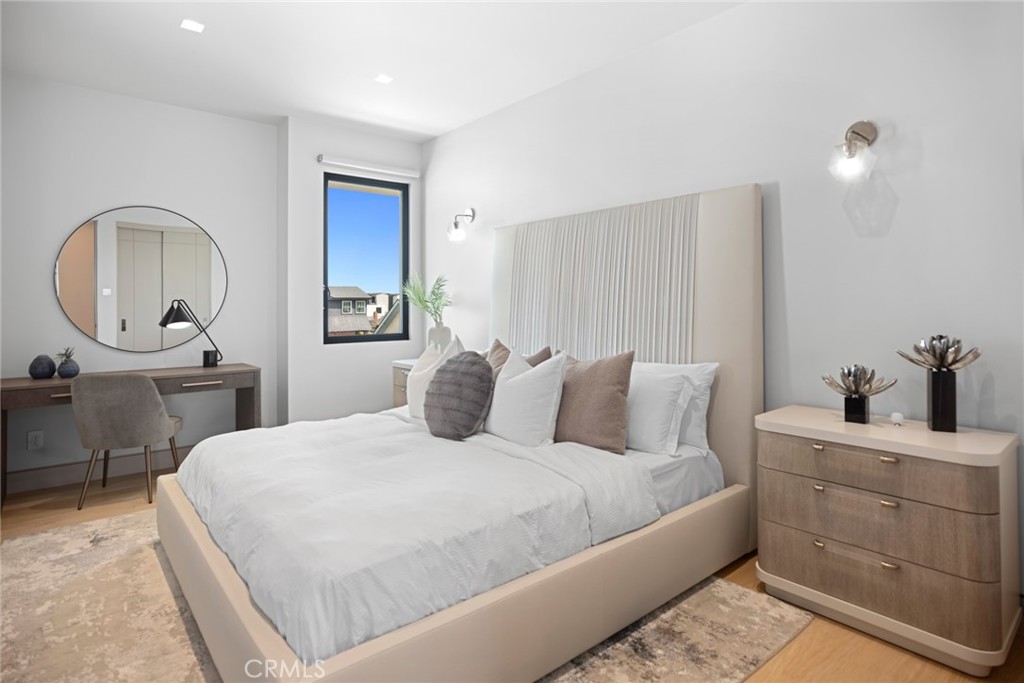 706 W Oceanfront