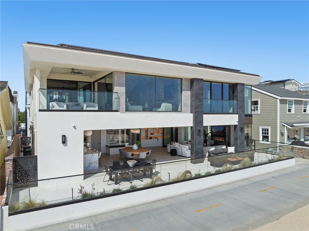 706 W Oceanfront