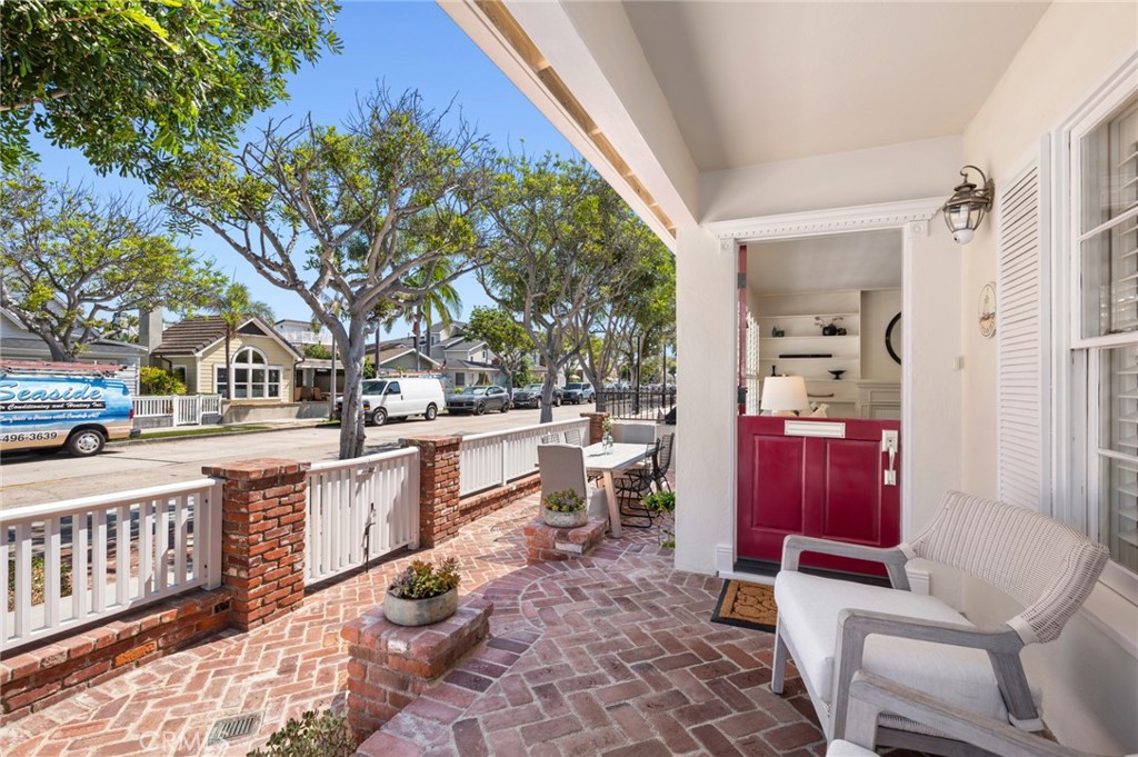 1537 E Ocean Boulevard