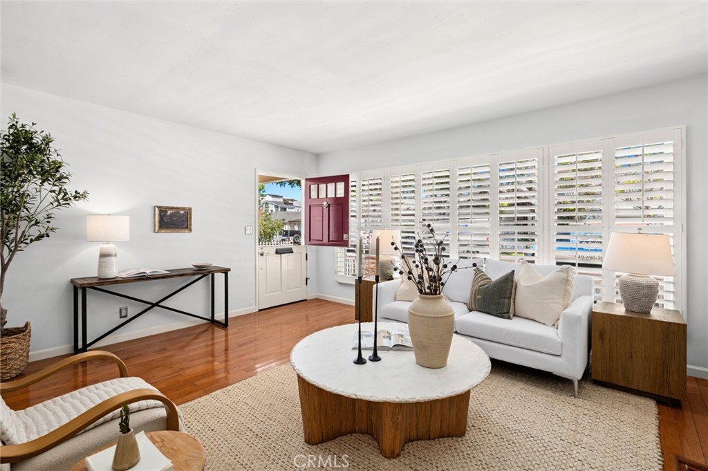 1537 E Ocean Boulevard