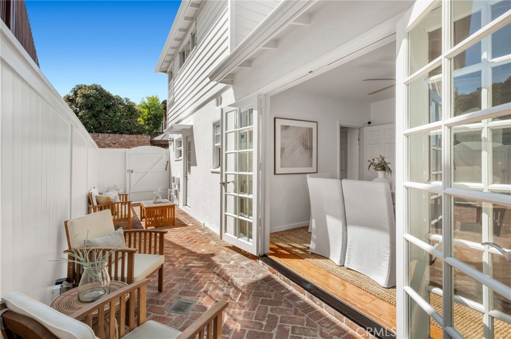 1537 E Ocean Boulevard