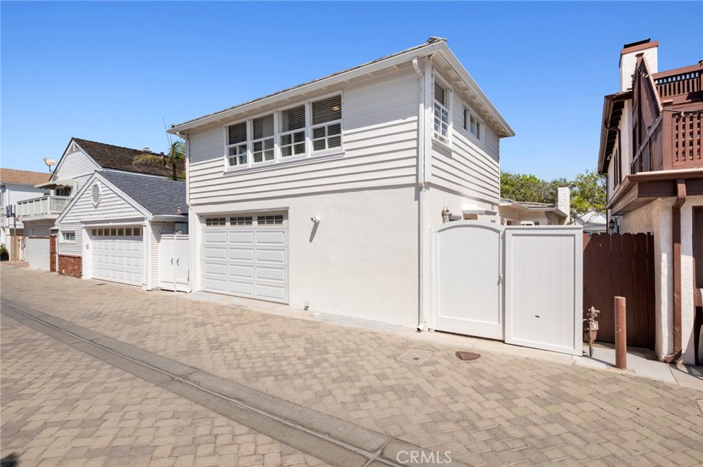 1537 E Ocean Boulevard