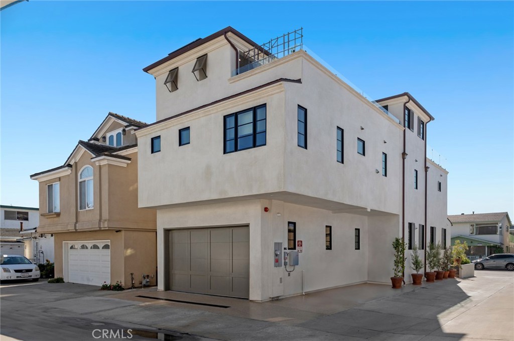 318 Coronado Street