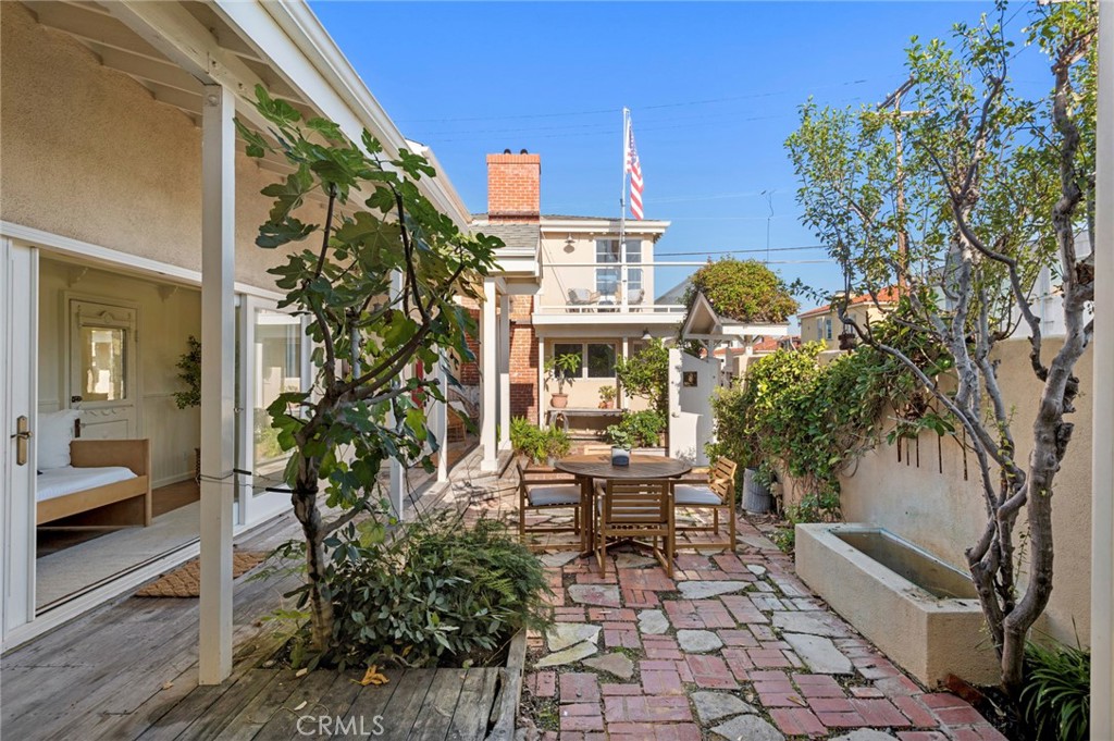 1300 W Balboa Boulevard