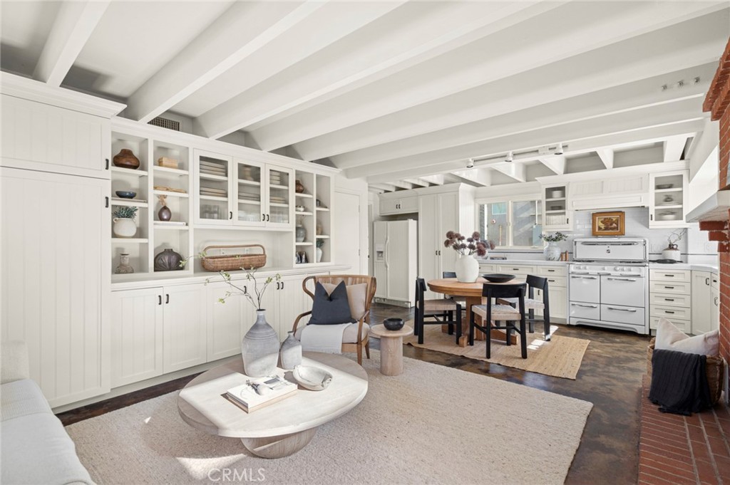 1300 W Balboa Boulevard