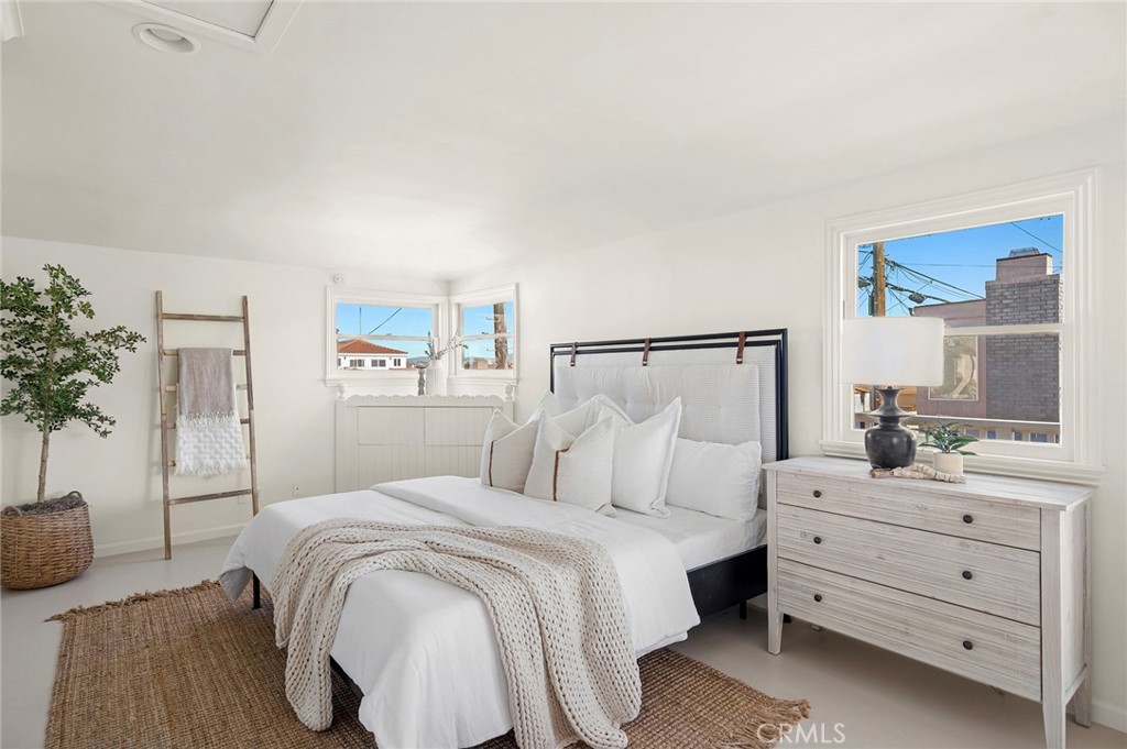 1300 W Balboa Boulevard