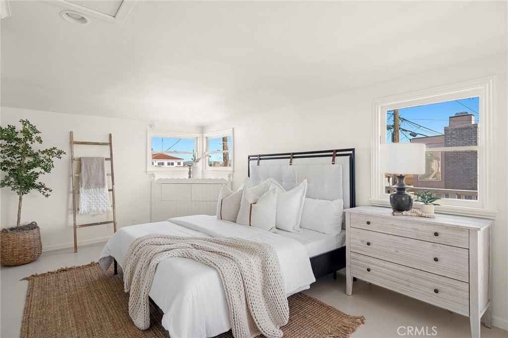 1300 W Balboa Boulevard