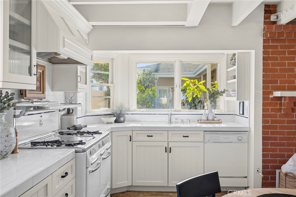 1300 W Balboa Boulevard