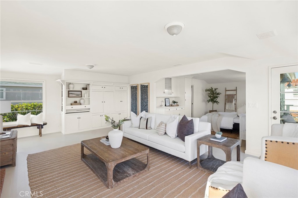 1300 W Balboa Boulevard