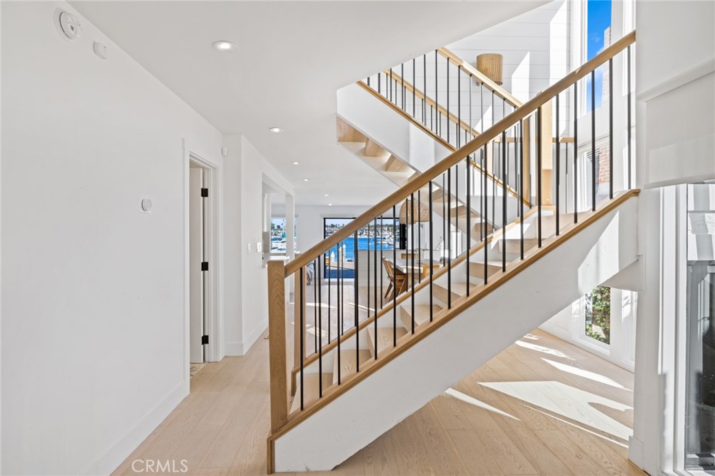 1126 E Balboa Boulevard