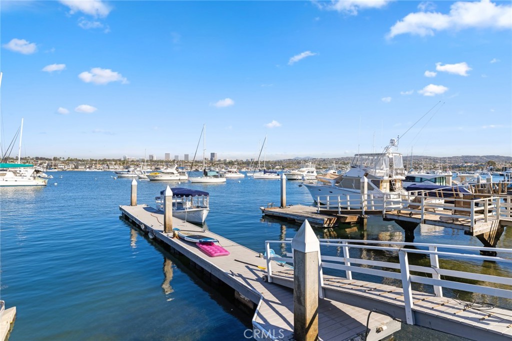 1126 E Balboa Boulevard