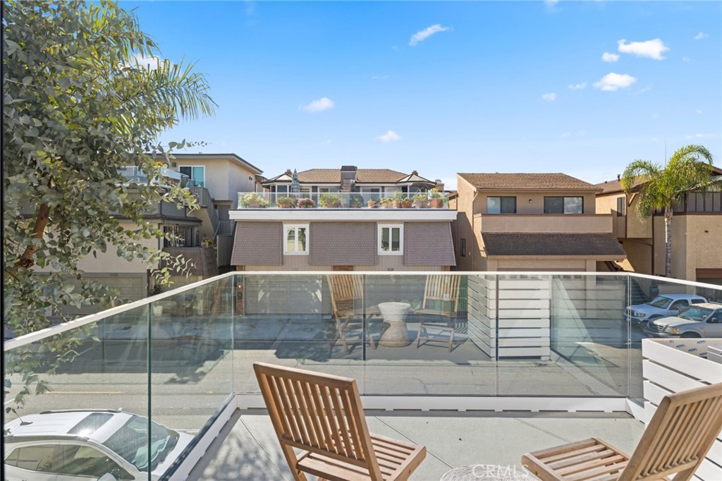 1126 E Balboa Boulevard