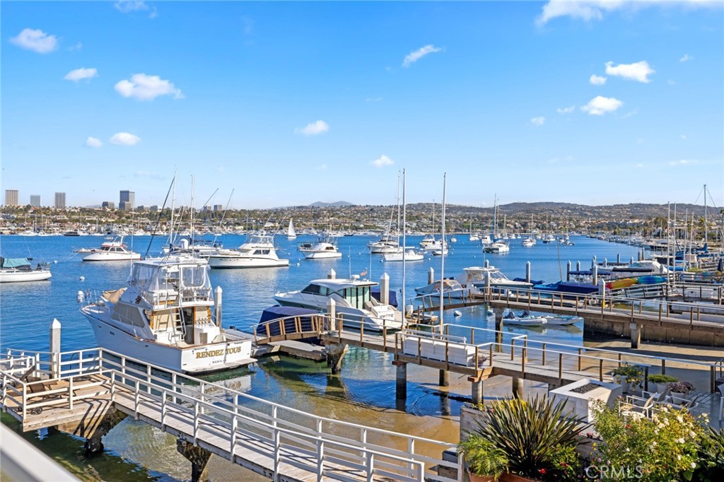 1126 E Balboa Boulevard