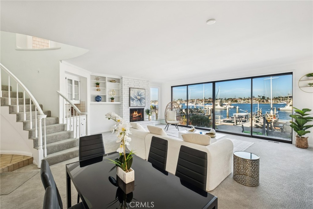 1214 E Balboa Boulevard