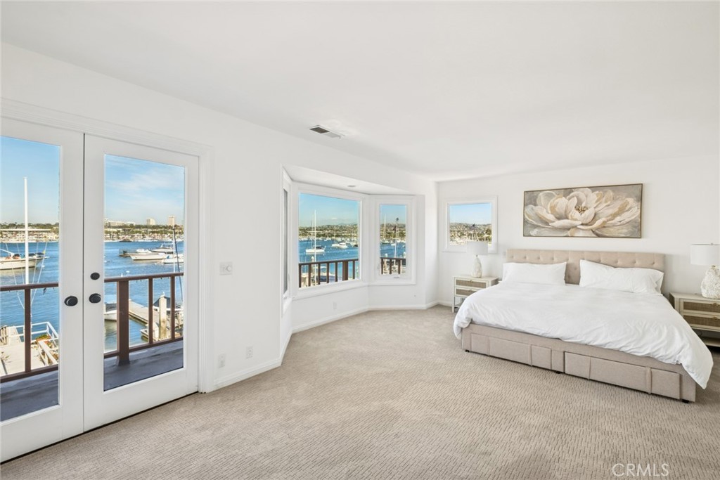 1214 E Balboa Boulevard