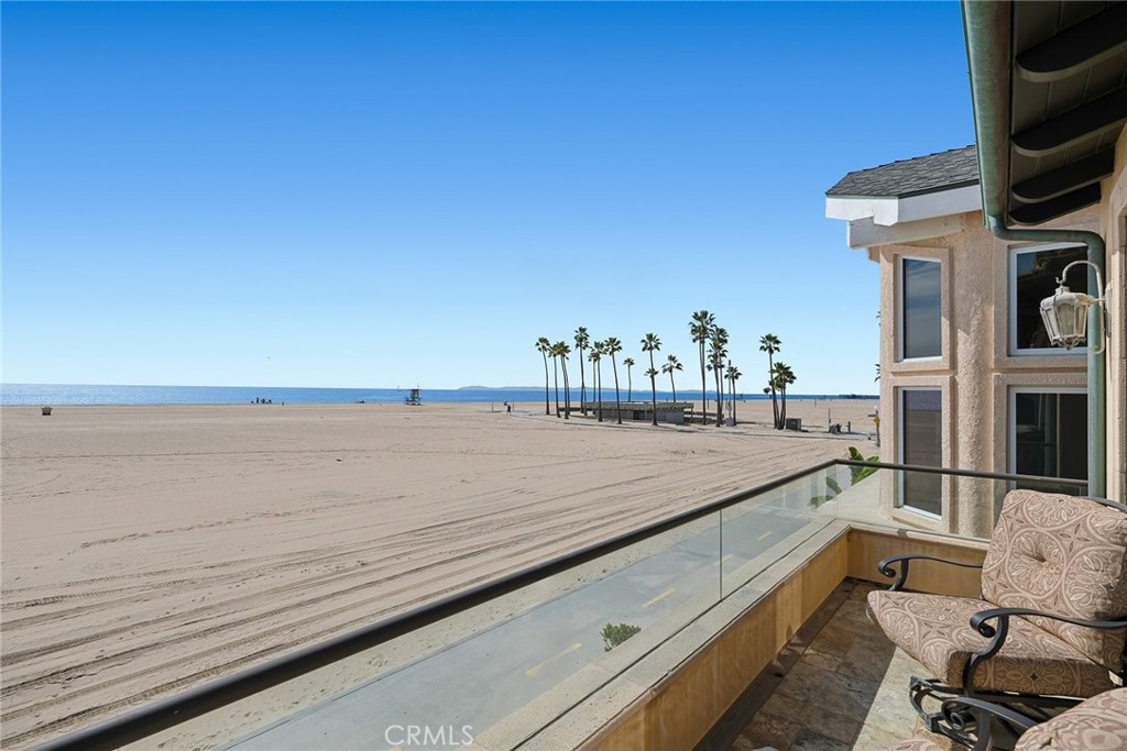 1414 W Oceanfront