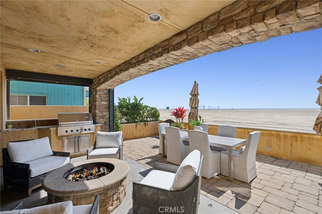 1414 W Oceanfront