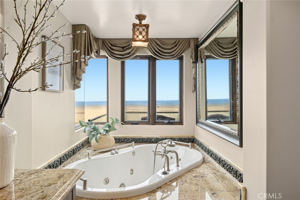 1414 W Oceanfront
