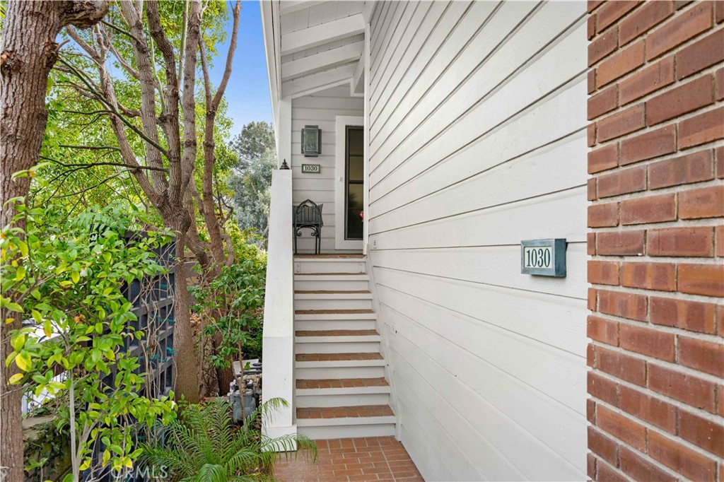 1030 Bayside Cove 702