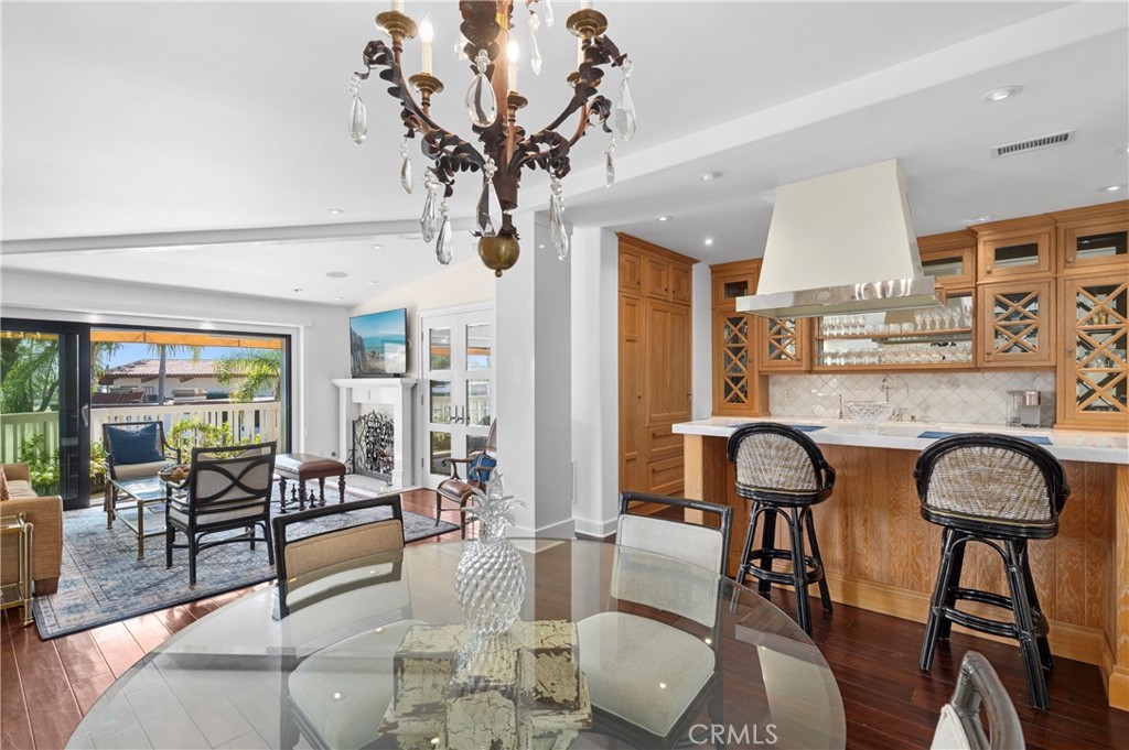 1030 Bayside Cove 702