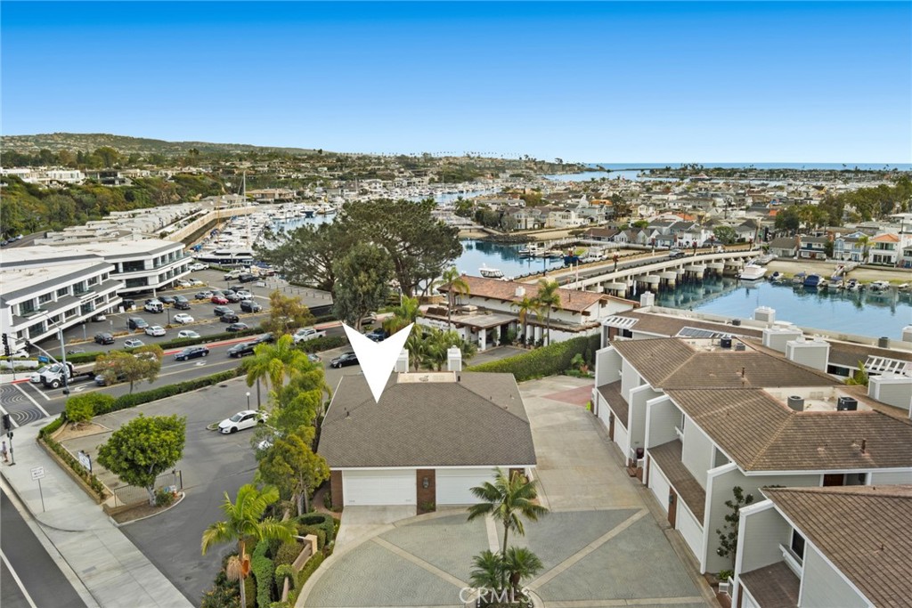 1030 Bayside Cove 702
