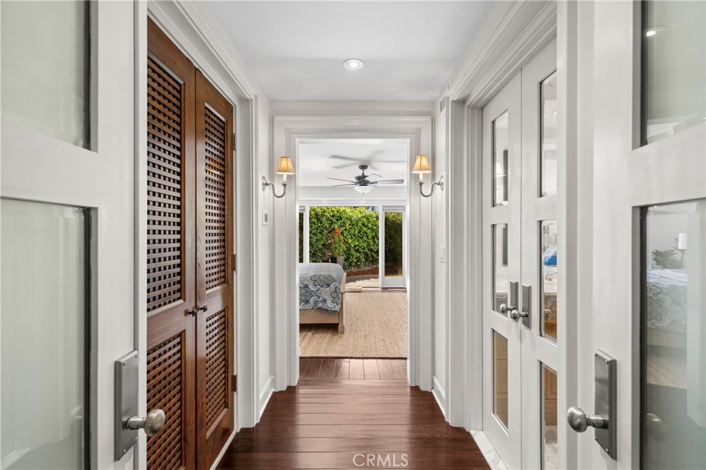 1030 Bayside Cove 702