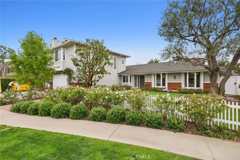 1915 Windward Lane