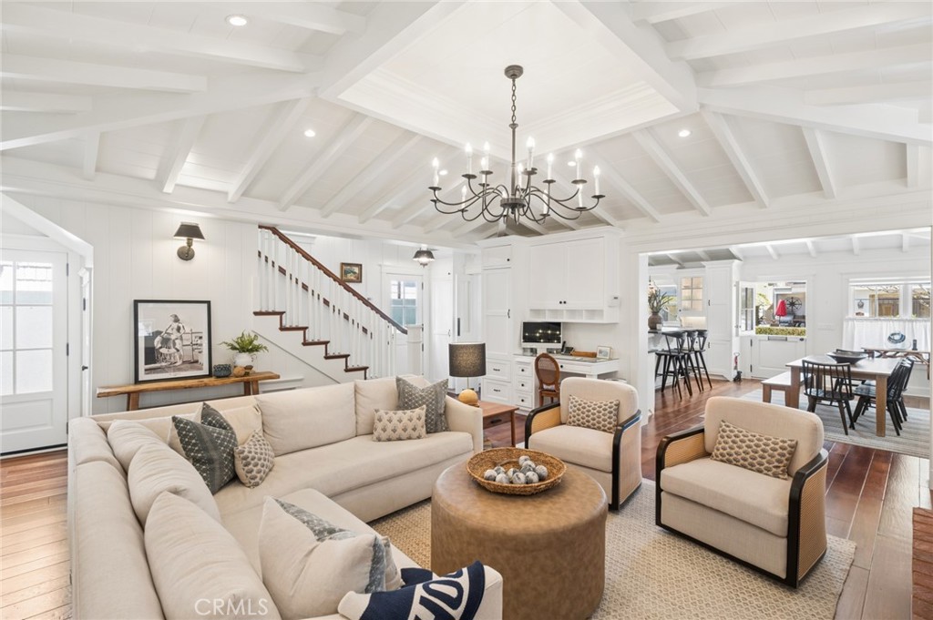 2035 Miramar Drive