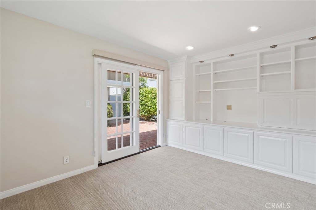 421 Fernleaf Avenue