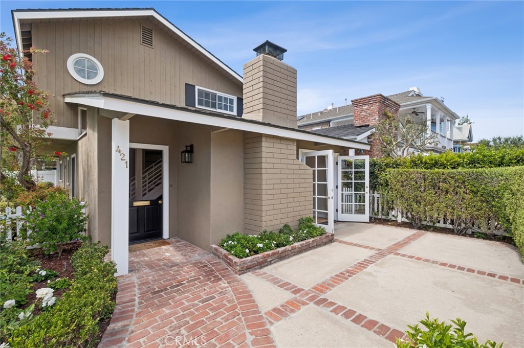 421 Fernleaf Avenue