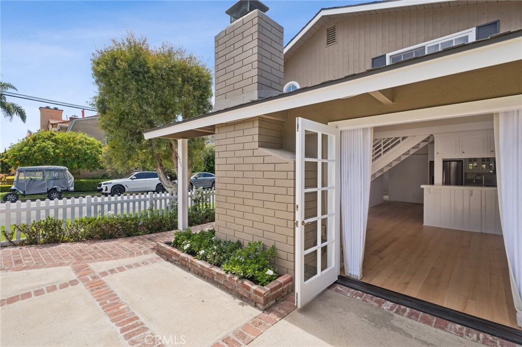 421 Fernleaf Avenue