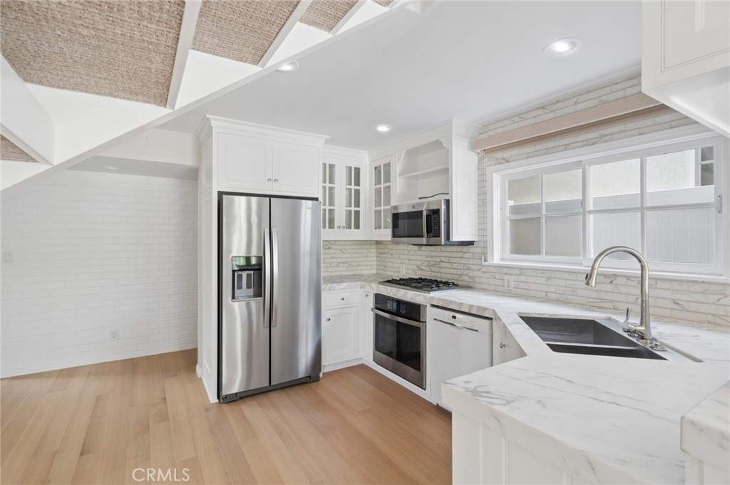 421 Fernleaf Avenue