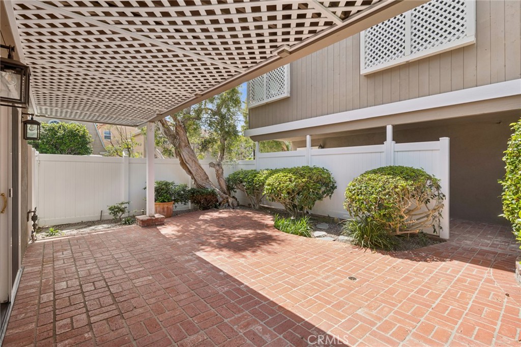 421 Fernleaf Avenue