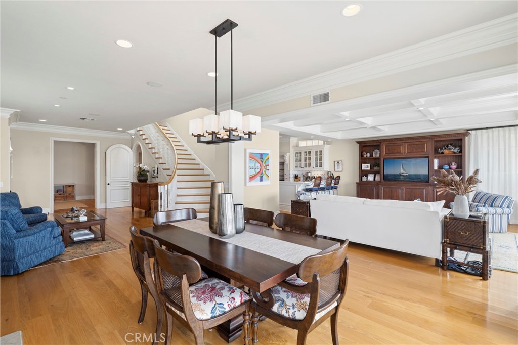 1550 E Oceanfront