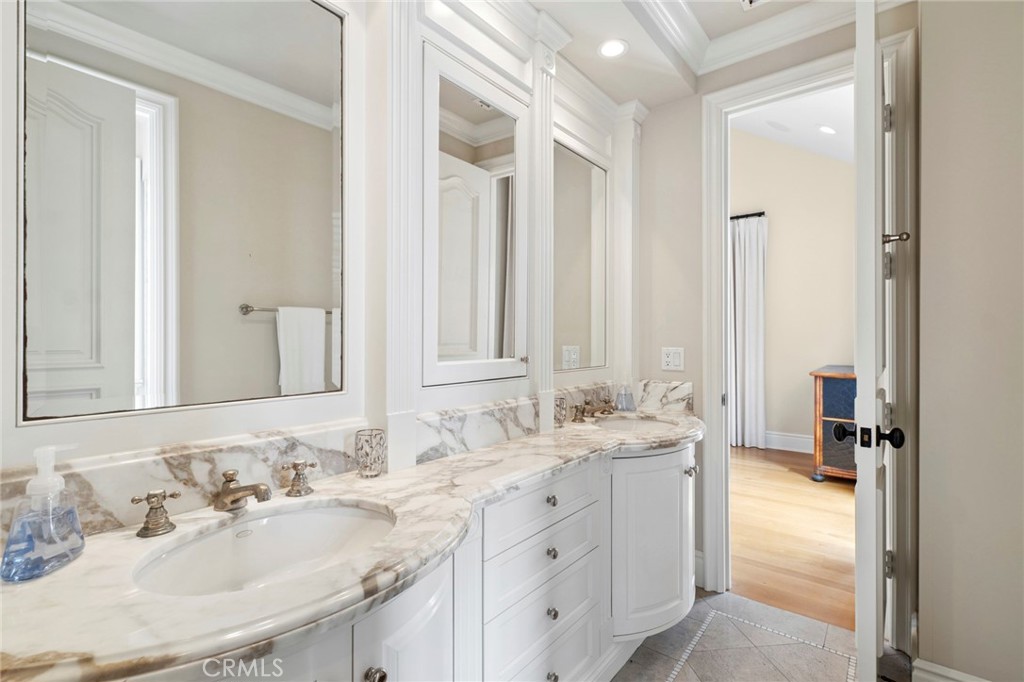 1550 E Oceanfront