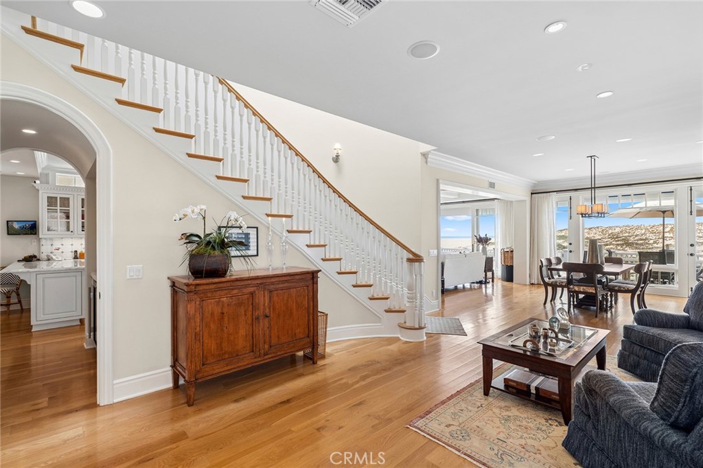1550 E Oceanfront