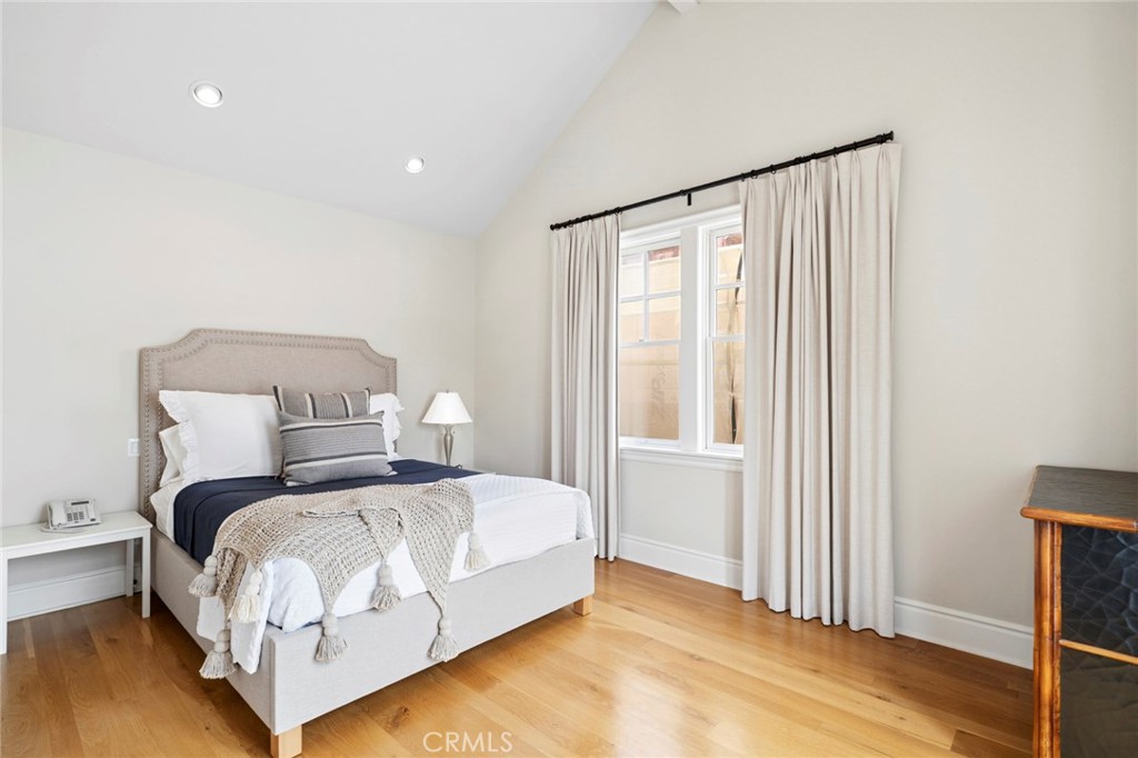 1550 E Oceanfront