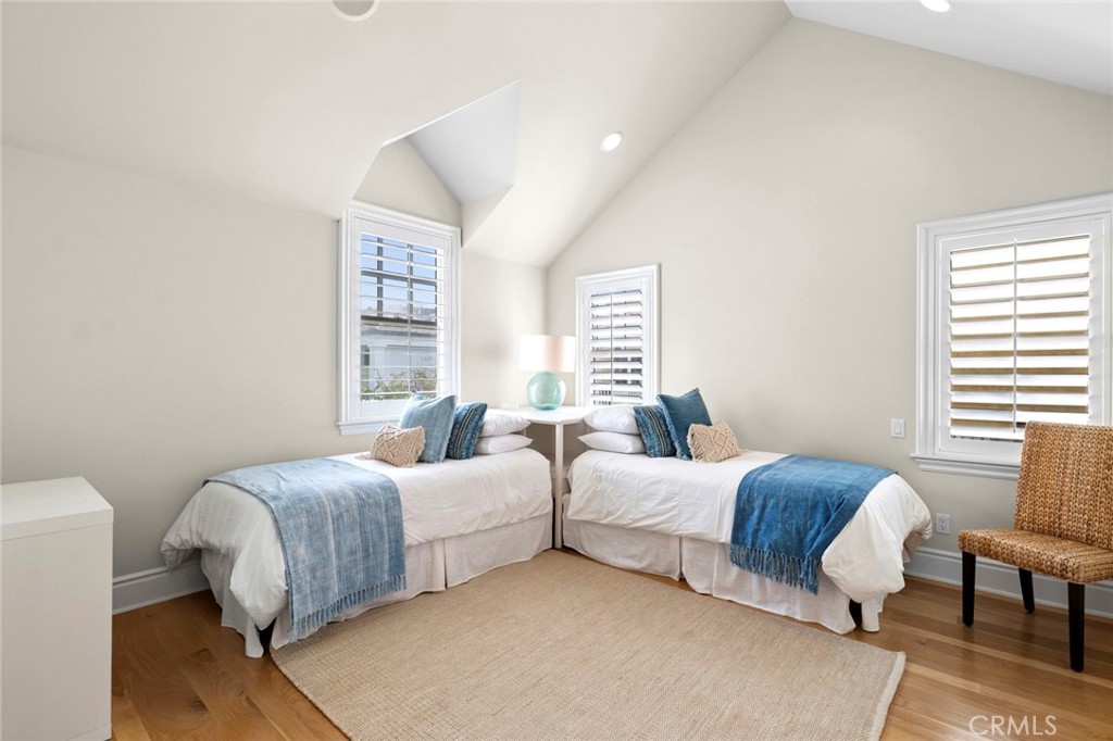 1550 E Oceanfront