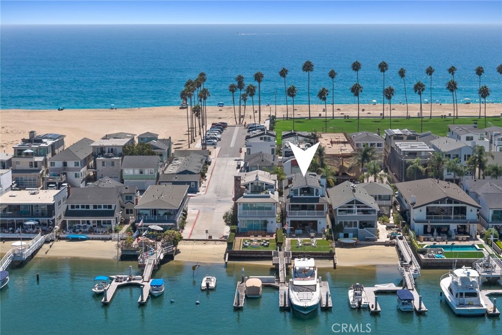 928 E Balboa Boulevard