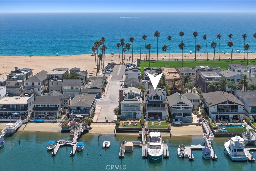 928 E Balboa Boulevard