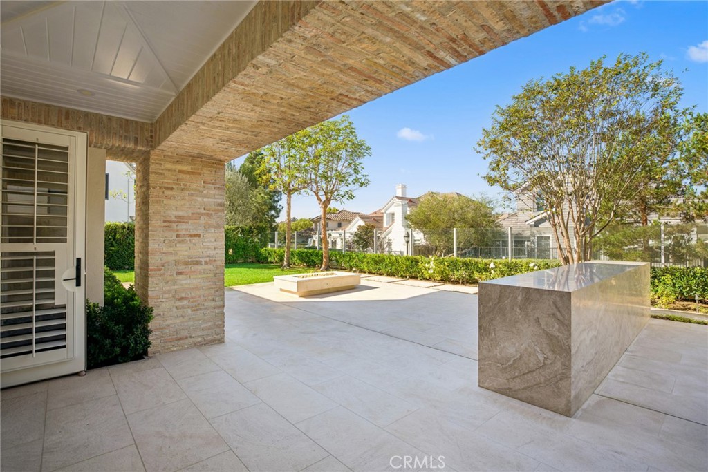 17 Colonial Drive