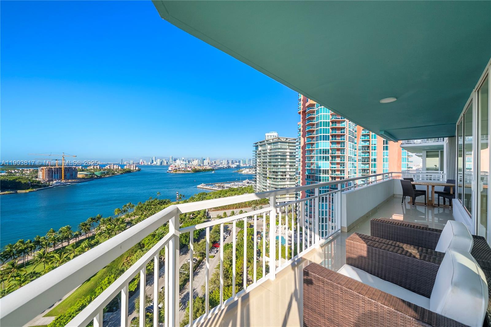 400 S Pointe Dr # 2003