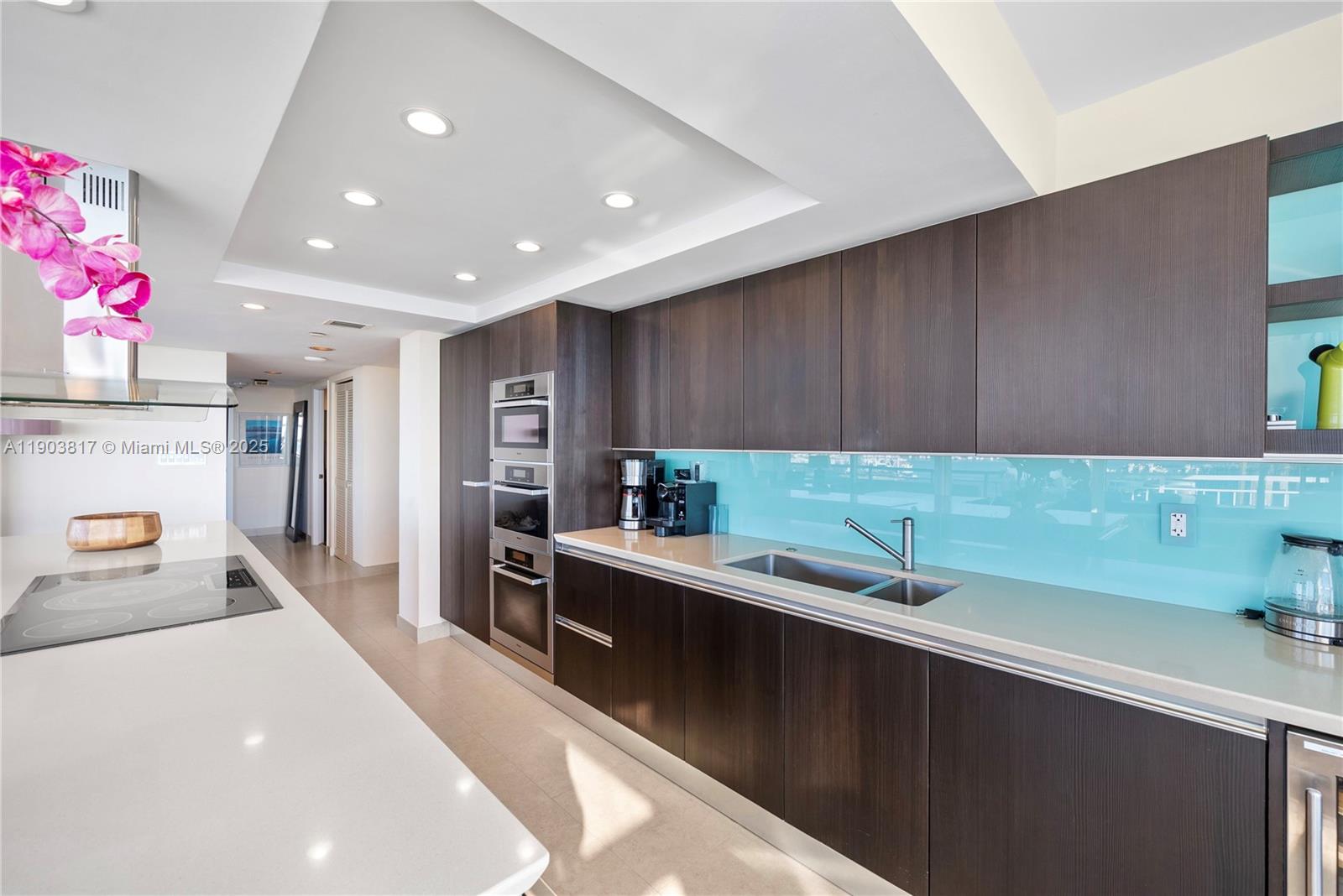 400 S Pointe Dr # 2003