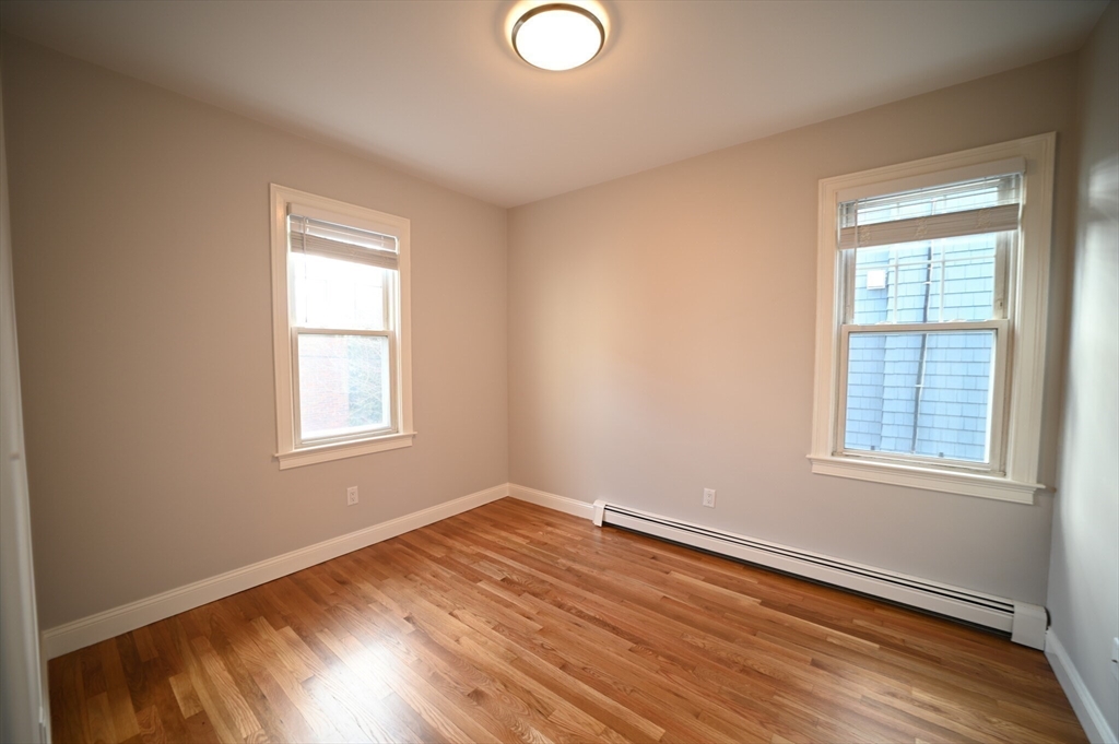 19 Roberts Street # 3