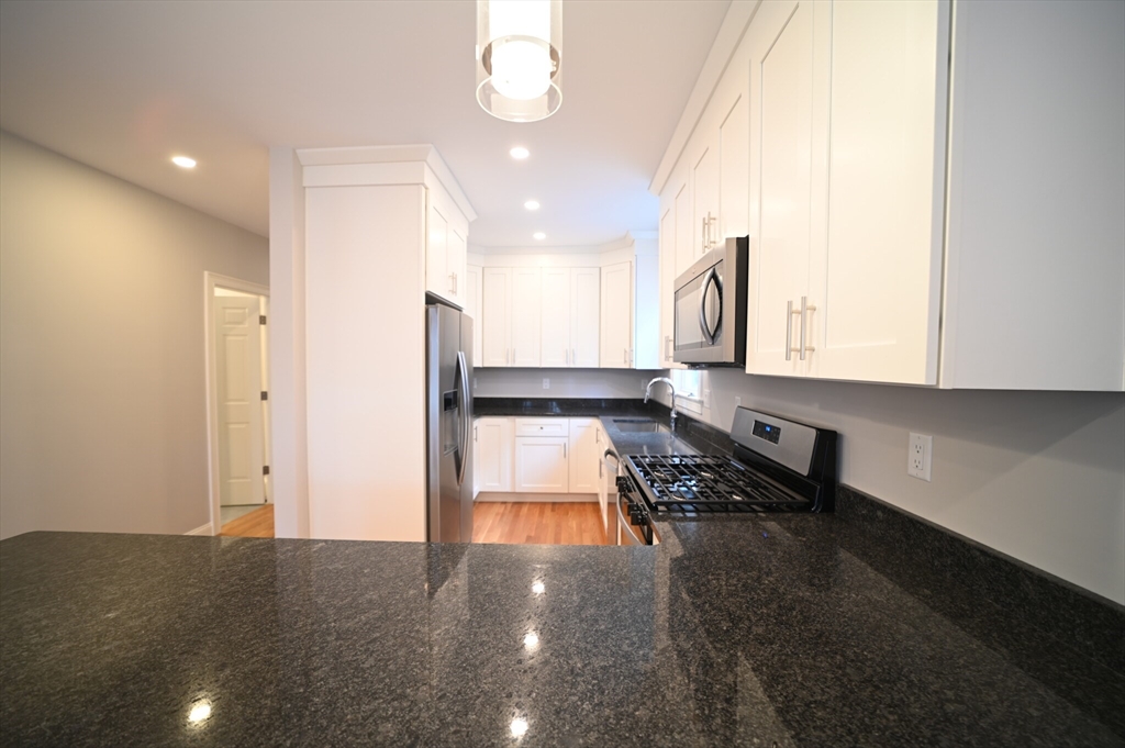 19 Roberts Street # 3