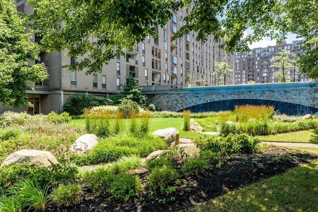 77 Pond Avenue # 1208